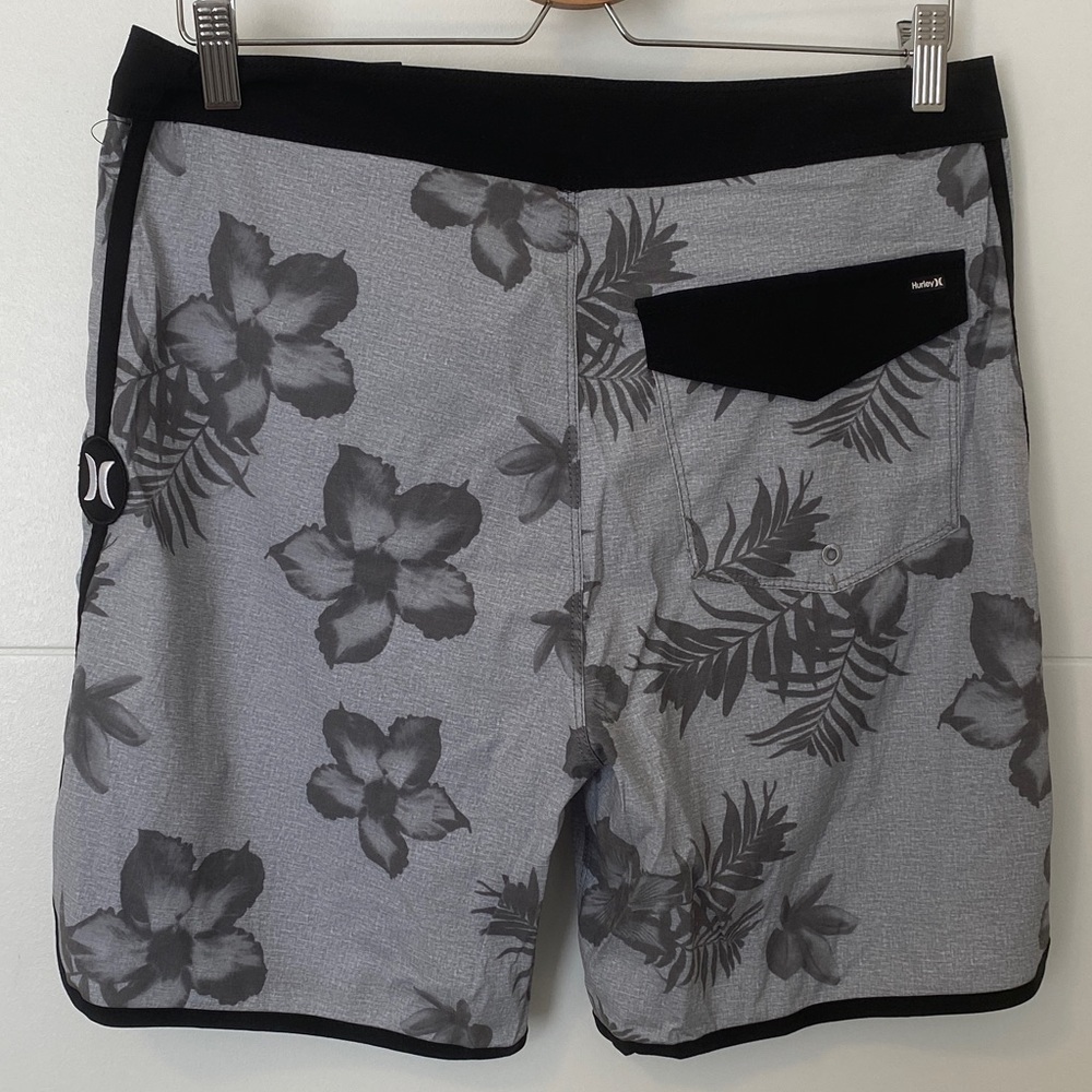 HURLEY NWT mens swim shorts - Picture 2 of 3